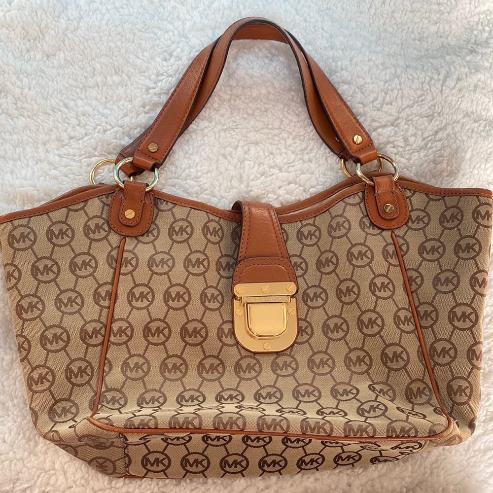 Michael Kors purse